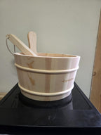 Houten Sauna-emmer met Pollepel – 4 Liter – Met Kunststof Inzet - Sauna Service